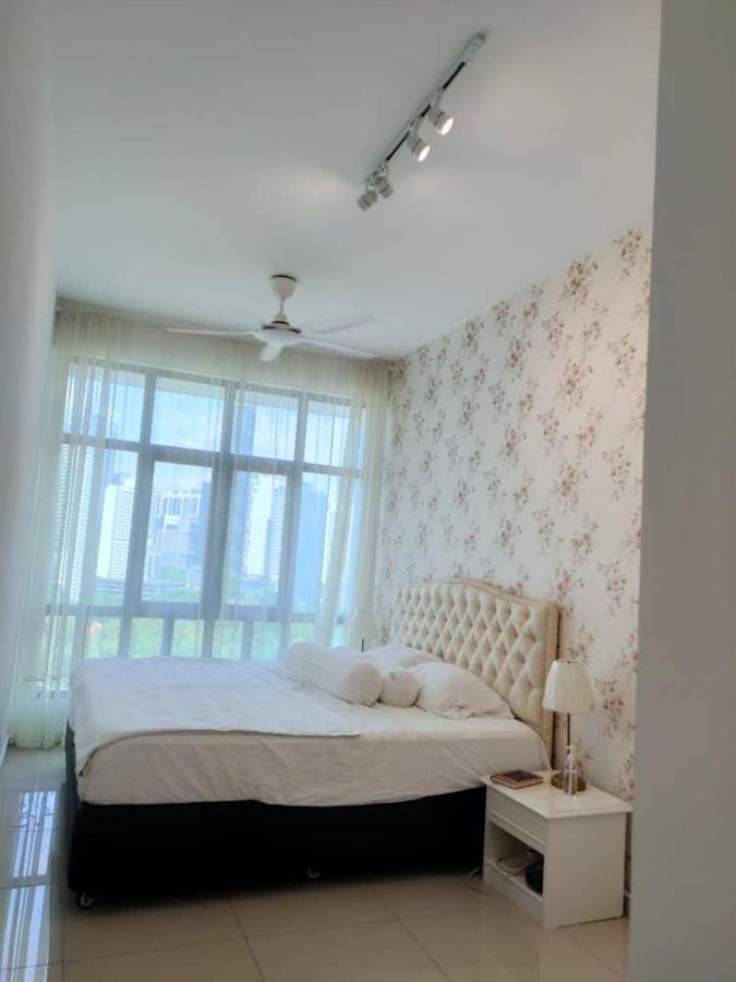 Klcc Legasi Direct View With A Superking Bed At A 3-Bedroom Premium Unit Kuala Lumpur Exteriér fotografie