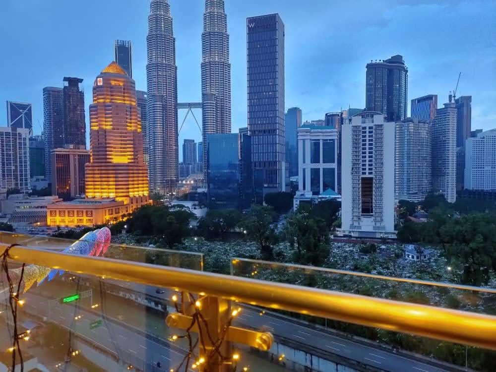 Klcc Legasi Direct View With A Superking Bed At A 3-Bedroom Premium Unit Kuala Lumpur Exteriér fotografie